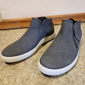 ECCO womens soft low side-zip ankle bootie leather color dark shadow navy